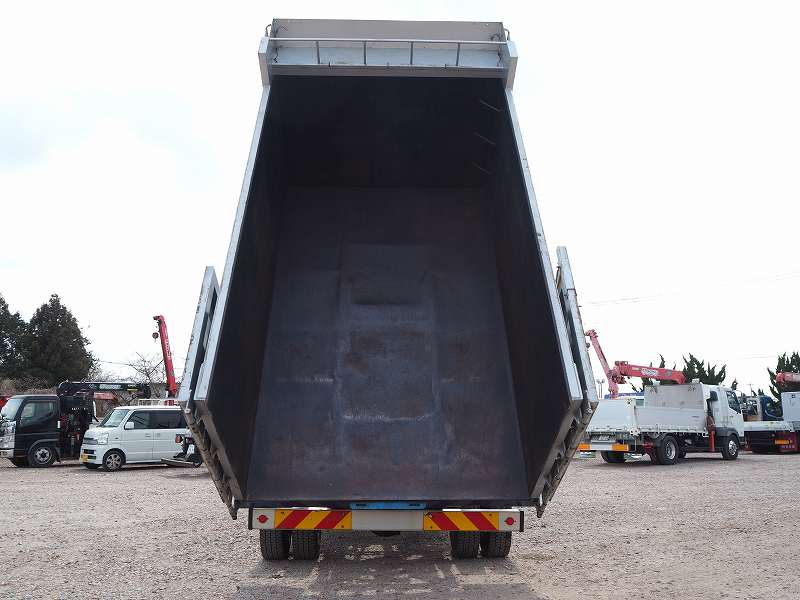 いすゞフォワードダンプ深ダンプ観音扉9.5立米|中古トラックの販売・買取・査定のアイナビ