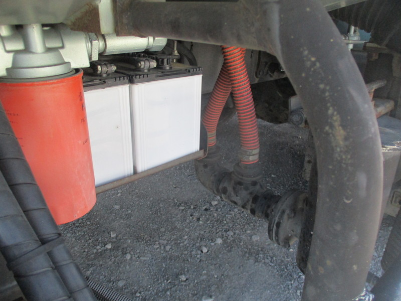 H26フォワード兼松製ロードリフレッシャー1683h稼働別エンジン|中古トラックの販売・買取・査定のアイナビ