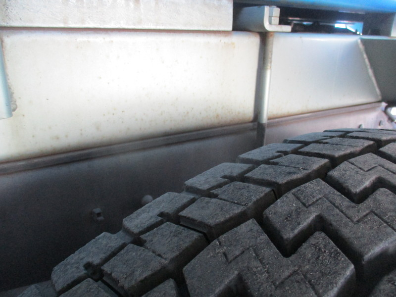 H26フォワード兼松製ロードリフレッシャー1683h稼働別エンジン|中古トラックの販売・買取・査定のアイナビ