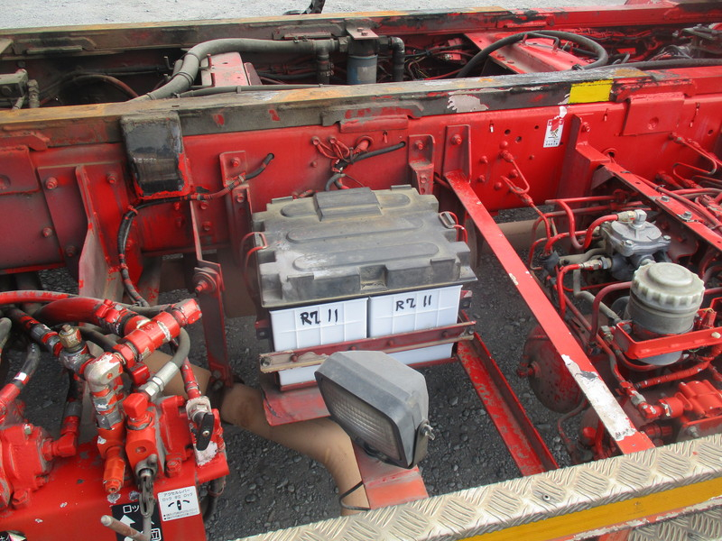 H16フォワード増トン花見台製セルフ積載10.6t車検R8/12|中古トラックの販売・買取・査定のアイナビ