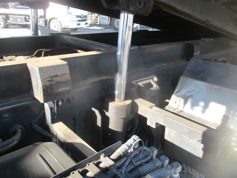 H19スーパーグレートフジタ製スライドセルフ積載11tラジコン付|中古トラックの販売・買取・査定のアイナビ