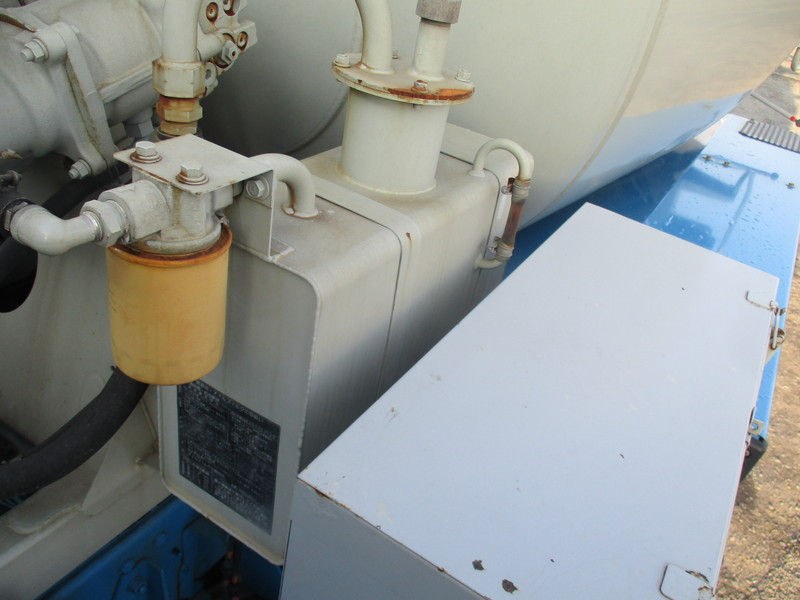 H26日野プロフィアミキサー車カヤバ製M44ドラム容量8.7立米|中古トラックの販売・買取・査定のアイナビ