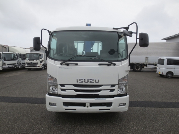 いすゞフォワード5段ラジコンクレーン付|中古トラックの販売・買取・査定のアイナビ