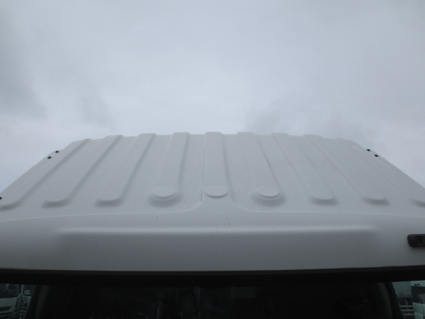 いすゞフォワード5段ラジコンクレーン付|中古トラックの販売・買取・査定のアイナビ