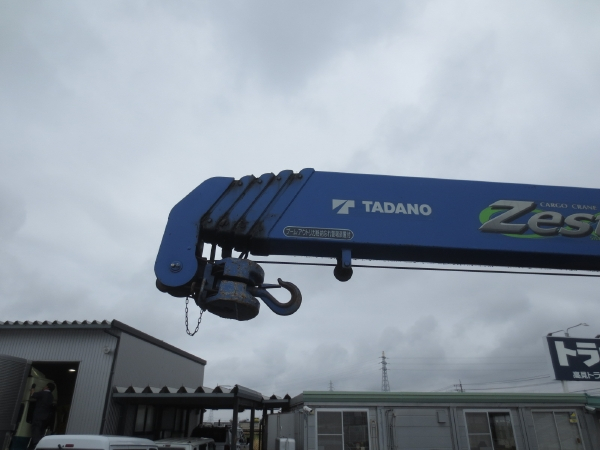 いすゞフォワード5段ラジコンクレーン付|中古トラックの販売・買取・査定のアイナビ