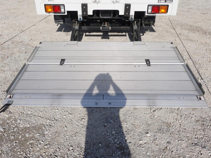 パワーゲートワイドアルミウイングアルミウィング|中古トラックの販売・買取・査定のアイナビ