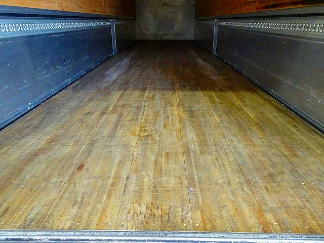 ギガ13.7t4軸アルミウイングリアエアサス380ps|中古トラックの販売・買取・査定のアイナビ