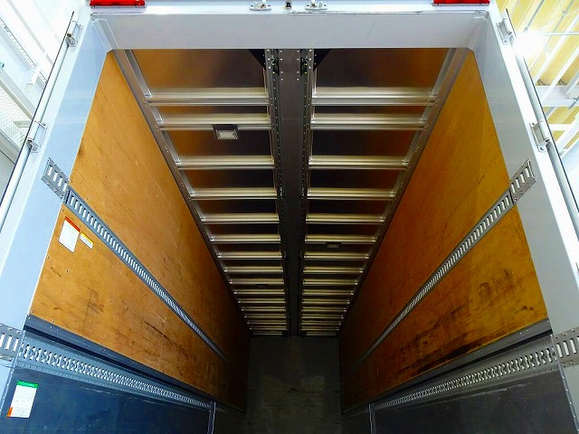 ギガ13.7t4軸アルミウイングリアエアサス380ps|中古トラックの販売・買取・査定のアイナビ