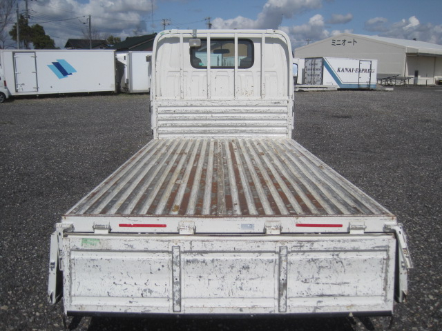 低床10尺ボディ標準幅1.5t車オートマディーゼル車|中古トラックの販売・買取・査定のアイナビ