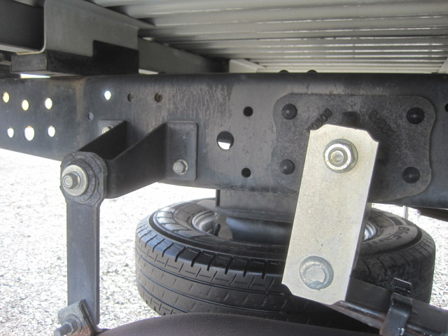 低床10尺ボディ標準幅1.5t車オートマディーゼル車|中古トラックの販売・買取・査定のアイナビ