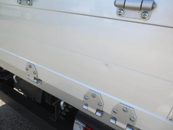 トヨタダイナセミロングアルミ平|中古トラックの販売・買取・査定のアイナビ