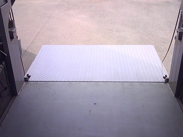 三菱ふそう キャンターガッツ|中古トラックの販売・買取・査定のアイナビ