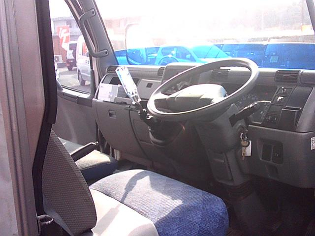 三菱ふそう キャンターガッツ|中古トラックの販売・買取・査定のアイナビ