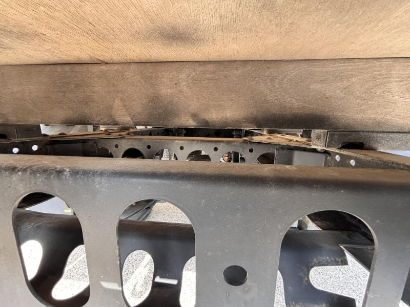 タイタン 10尺平ボディー 積載2000kg AT車|中古トラックの販売・買取・査定のアイナビ