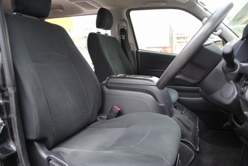 H27 レジアスエースバン S-GL|中古トラックの販売・買取・査定のアイナビ