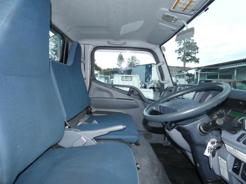 H25 3トン　平ボディー　オ-トマ　ETC|中古トラックの販売・買取・査定のアイナビ