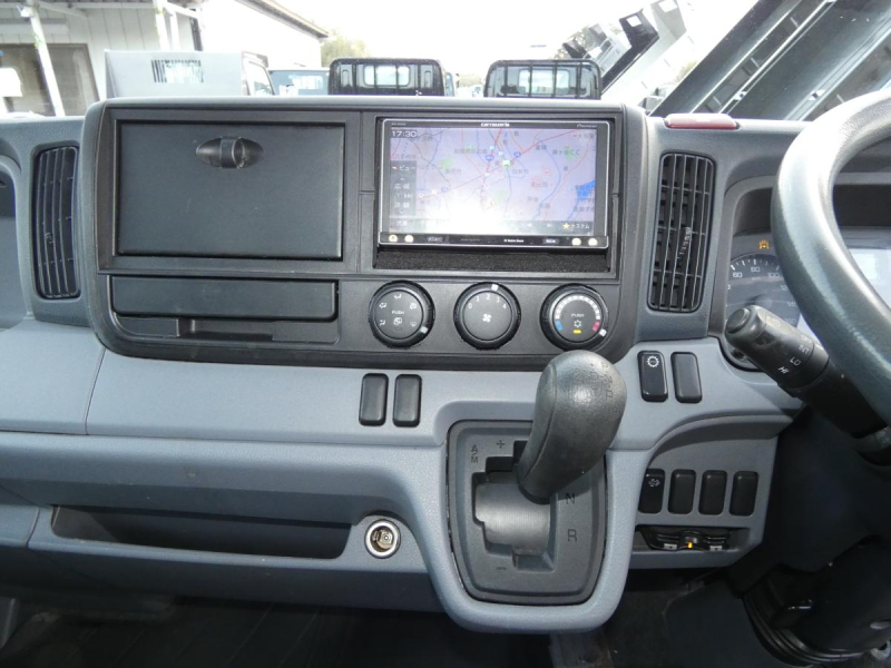 H25 3トン　平ボディー　オ-トマ　ETC|中古トラックの販売・買取・査定のアイナビ