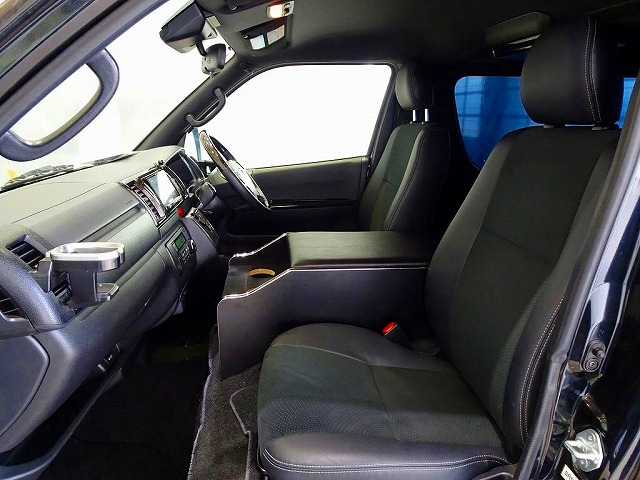 ハイエースバンスーパーGLダークプライムⅡ1t4WD2/5人5ドア|中古トラックの販売・買取・査定のアイナビ