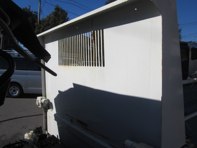 H.25年いすゞエルフ電動コボレーン全低床2t積載|中古トラックの販売・買取・査定のアイナビ