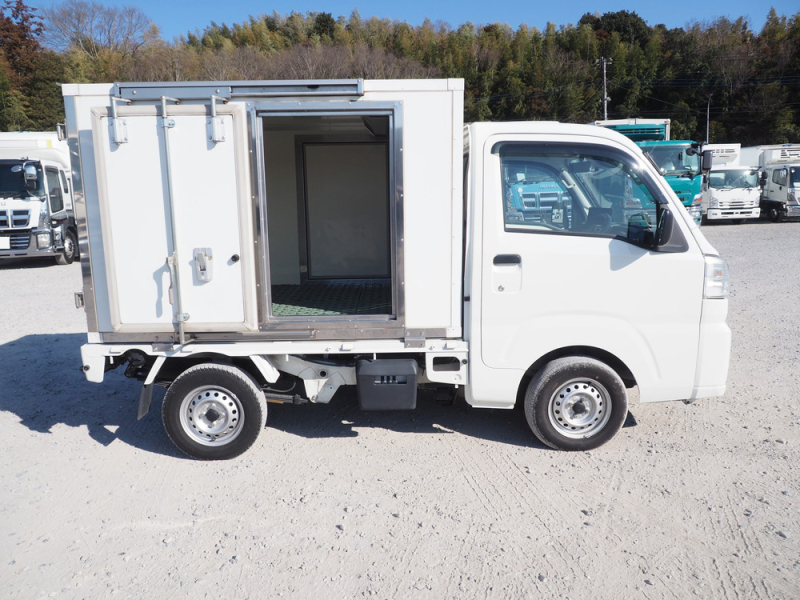 ダイハツ 冷凍バン|中古トラックの販売・買取・査定のアイナビ