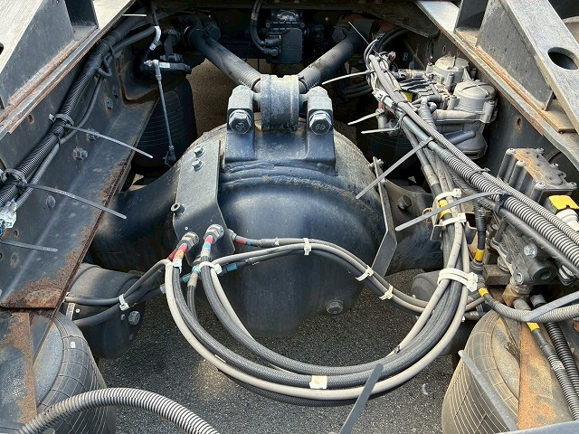 ハイルーフ後輪エアサスB尺エスコットⅤATセミオートマ|中古トラックの販売・買取・査定のアイナビ