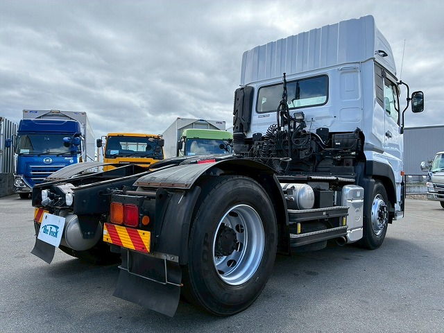 ハイルーフ後輪エアサスB尺エスコットⅤATセミオートマ|中古トラックの販売・買取・査定のアイナビ