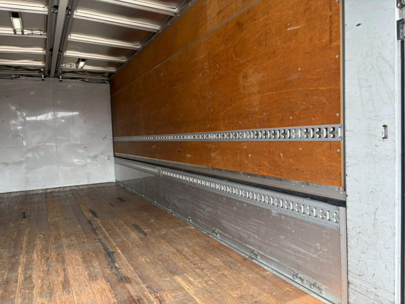 ワイド6200後輪エアサス跳上ゲート2.1トン積載ベッド付|中古トラックの販売・買取・査定のアイナビ