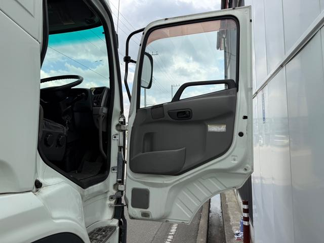 UDトラックス クオン|中古トラックの販売・買取・査定のアイナビ