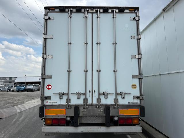 UDトラックス クオン|中古トラックの販売・買取・査定のアイナビ