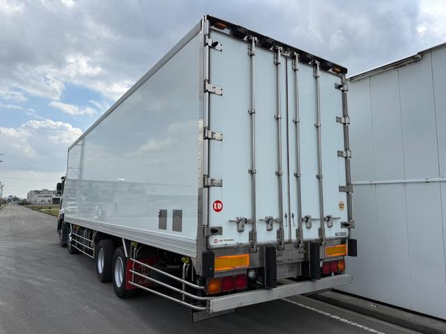 UDトラックス クオン|中古トラックの販売・買取・査定のアイナビ