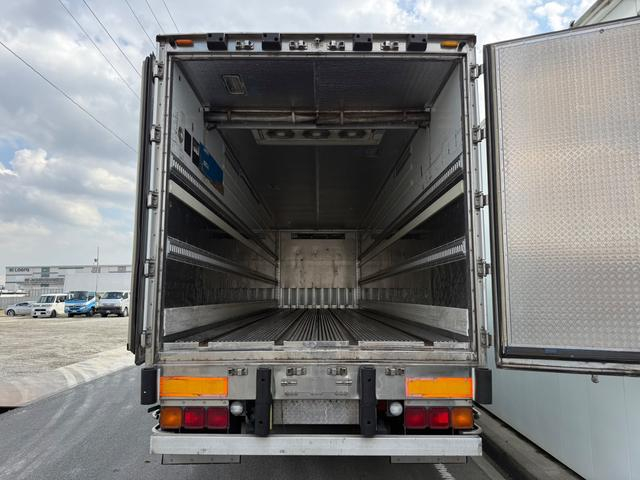 UDトラックス クオン|中古トラックの販売・買取・査定のアイナビ