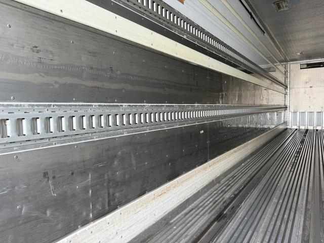 UDトラックス クオン|中古トラックの販売・買取・査定のアイナビ