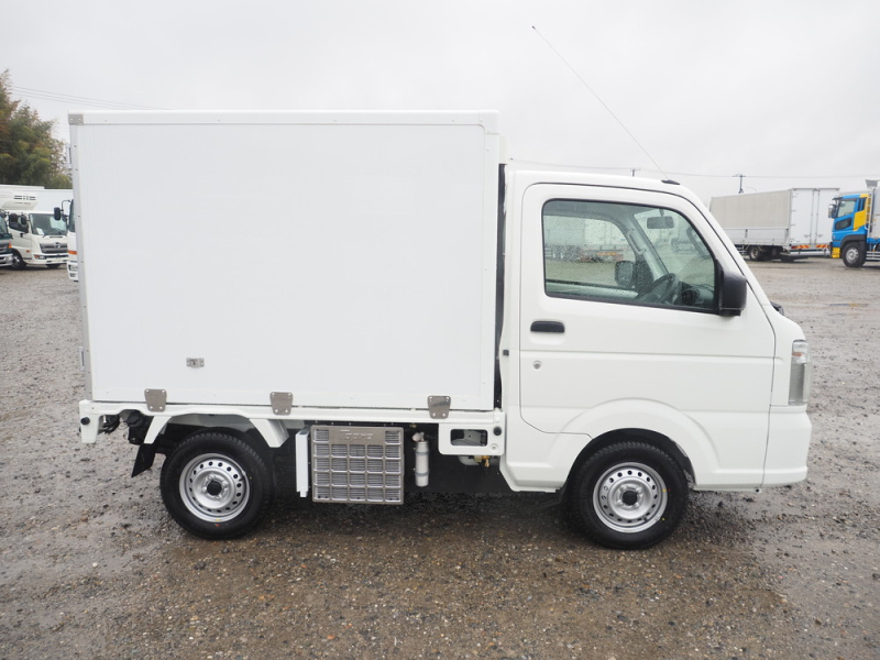 スズキ 冷凍バン|中古トラックの販売・買取・査定のアイナビ