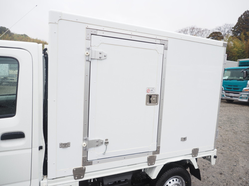 スズキ 冷凍バン|中古トラックの販売・買取・査定のアイナビ