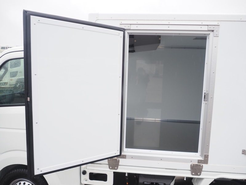 スズキ 冷凍バン|中古トラックの販売・買取・査定のアイナビ