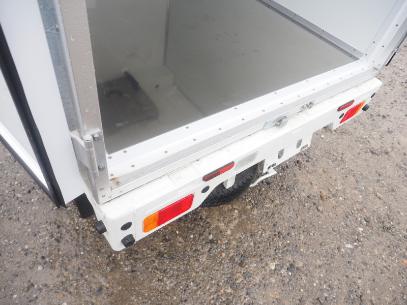 スズキ 冷凍バン|中古トラックの販売・買取・査定のアイナビ