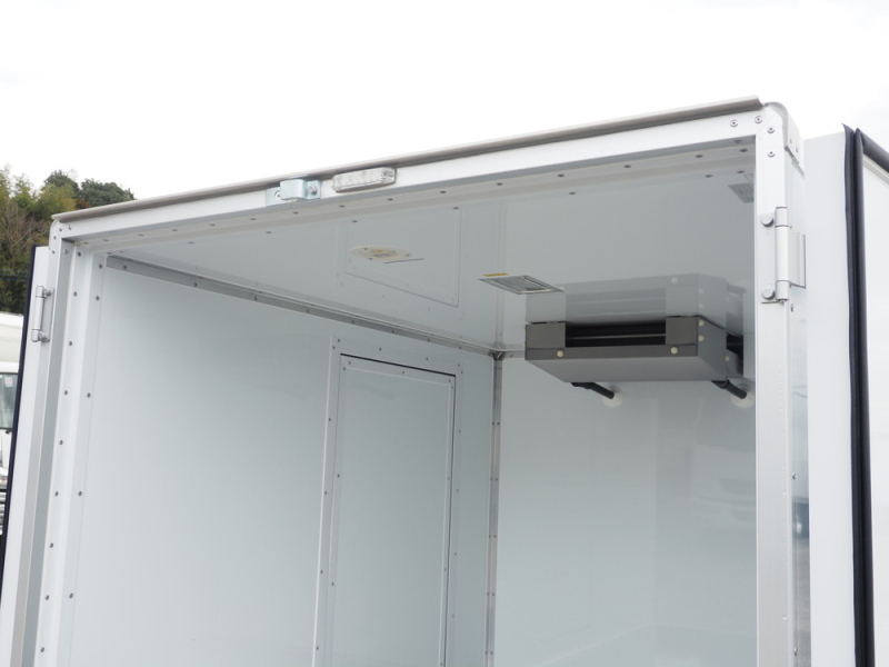 スズキ 冷凍バン|中古トラックの販売・買取・査定のアイナビ