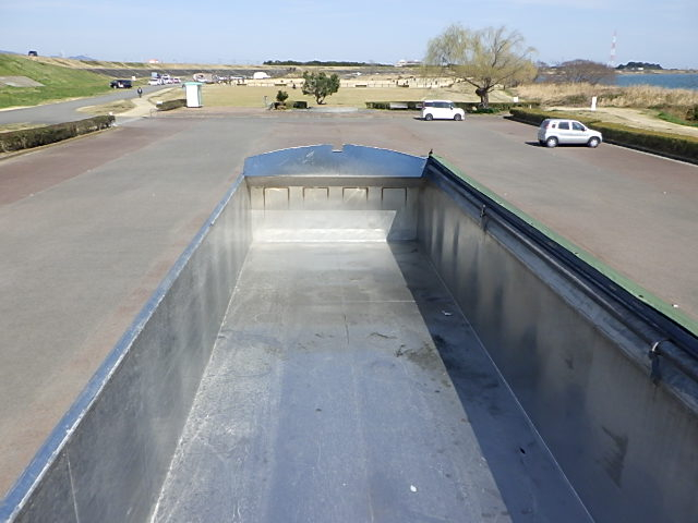 東急 平成17年式 ダンプセミトレ-ラ 検切れプレート付|中古トラックの販売・買取・査定のアイナビ