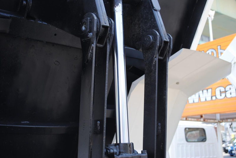 H25 レンジャー 積載3.45t 自動シート|中古トラックの販売・買取・査定のアイナビ