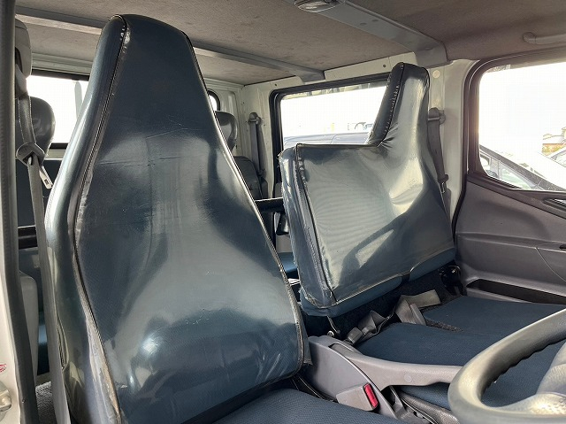 ★4ナンバー★リアヒーター★5トン限定準中型免許★Wキャブ★|中古トラックの販売・買取・査定のアイナビ