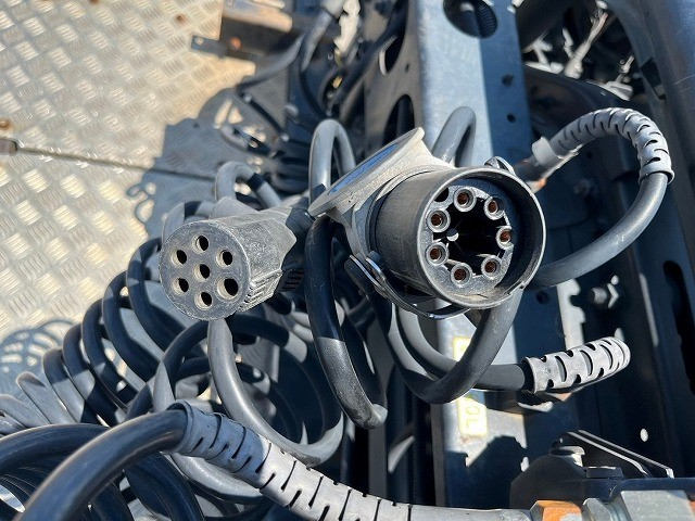 海コン緩和時11.5トン★ハイルーフ★410馬力・ターボ★標準尺|中古トラックの販売・買取・査定のアイナビ