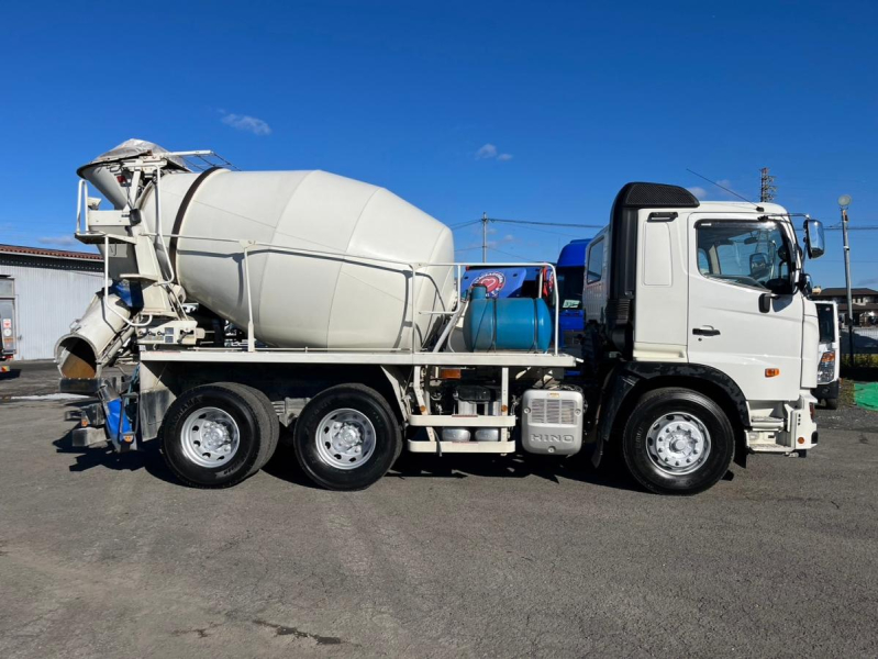 ☆カヤバ製8.7m3☆電動ホッパー☆9.81t積載☆車検有り☆|中古トラックの販売・買取・査定のアイナビ