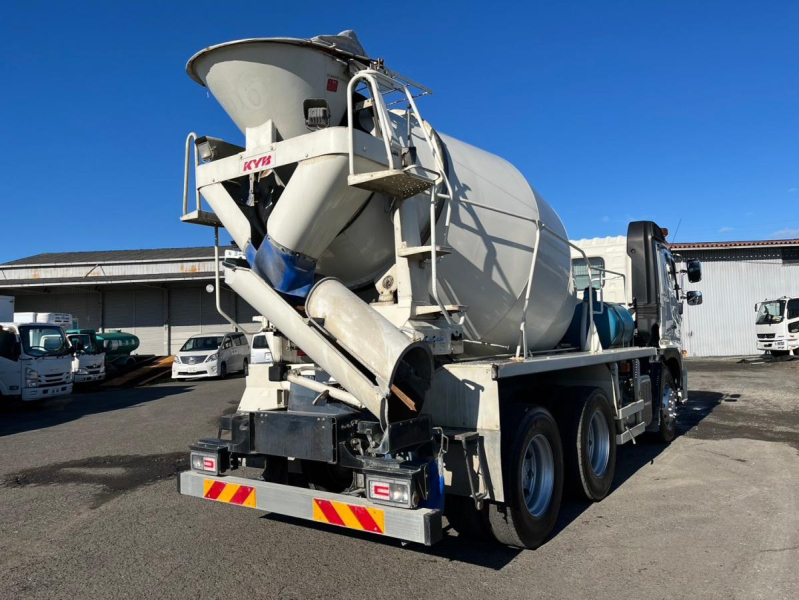 ☆カヤバ製8.7m3☆電動ホッパー☆9.81t積載☆車検有り☆|中古トラックの販売・買取・査定のアイナビ