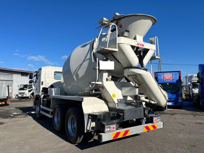 ☆カヤバ製8.7m3☆電動ホッパー☆9.81t積載☆車検有り☆|中古トラックの販売・買取・査定のアイナビ