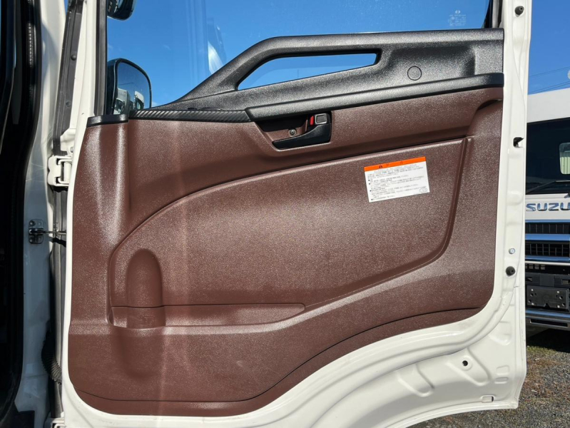 ☆カヤバ製8.7m3☆電動ホッパー☆9.81t積載☆車検有り☆|中古トラックの販売・買取・査定のアイナビ