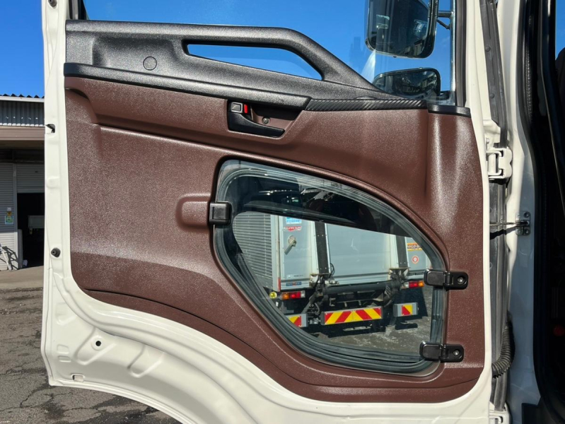 ☆カヤバ製8.7m3☆電動ホッパー☆9.81t積載☆車検有り☆|中古トラックの販売・買取・査定のアイナビ