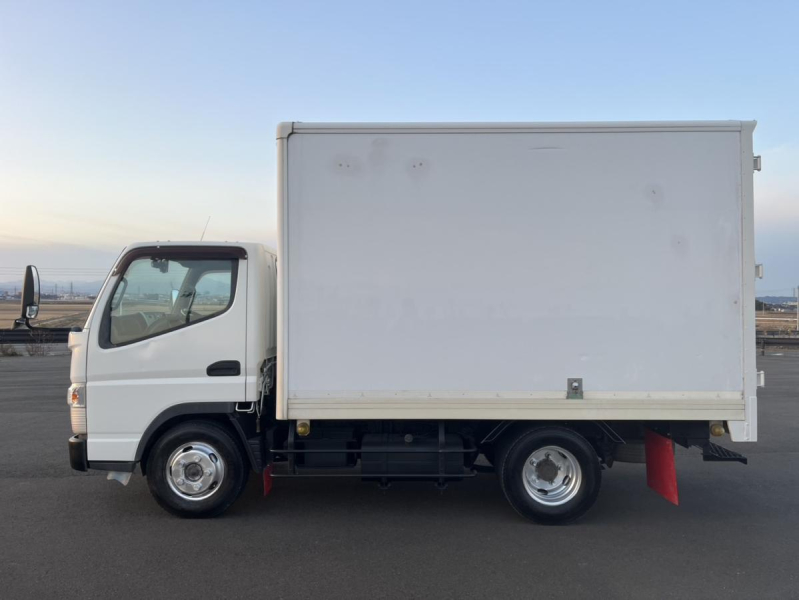 平成28年 キャンター パネルバン 4WD 準中型 AT限定可|中古トラックの販売・買取・査定のアイナビ