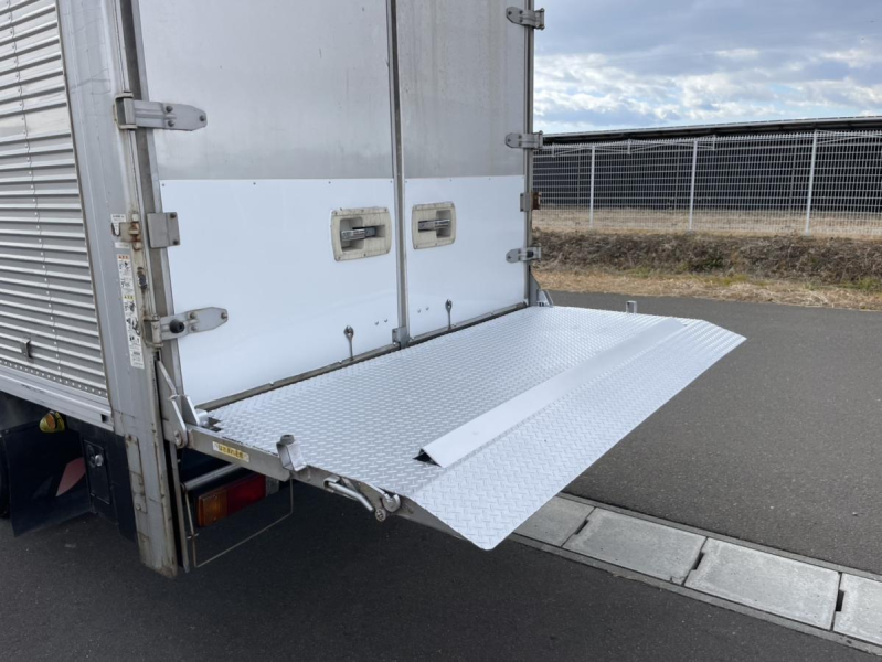 平成26年トヨエースワイドロングアルミバン垂直パワーゲート|中古トラックの販売・買取・査定のアイナビ