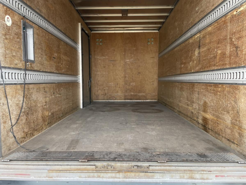 平成26年トヨエースワイドロングアルミバン垂直パワーゲート|中古トラックの販売・買取・査定のアイナビ