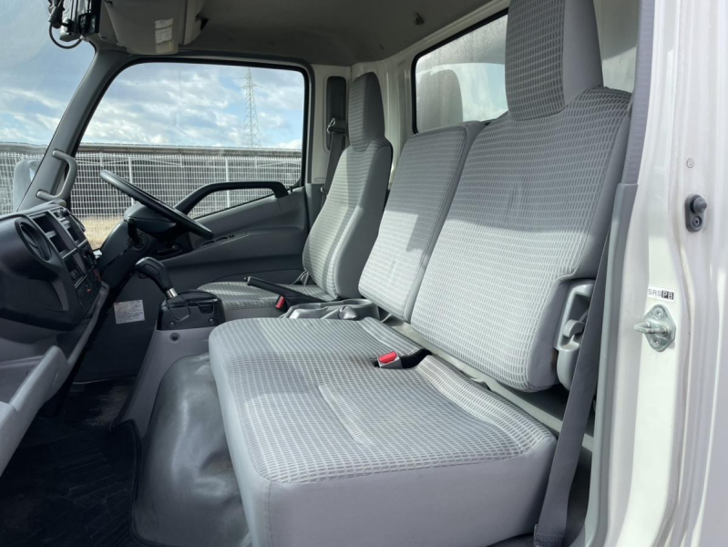 平成26年トヨエースワイドロングアルミバン垂直パワーゲート|中古トラックの販売・買取・査定のアイナビ